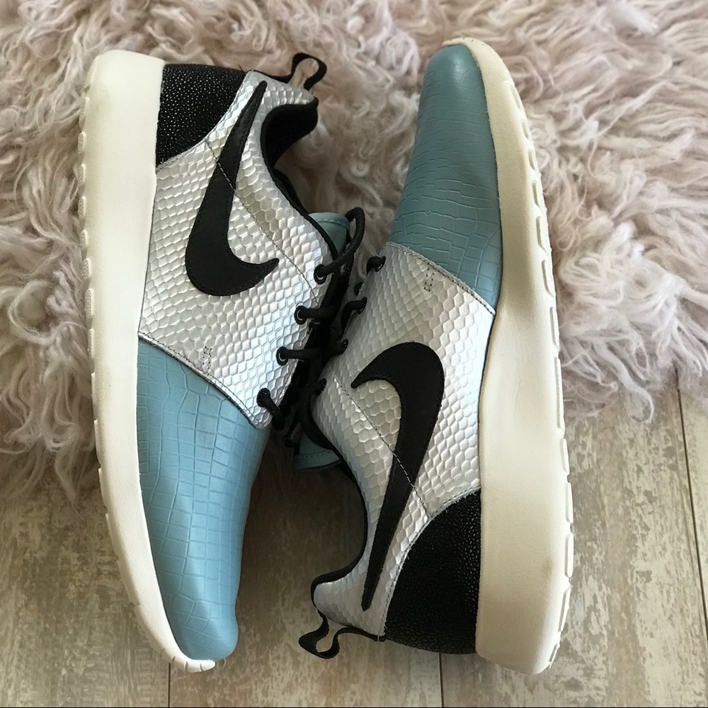 NWT曆Nike Roshe One LX - Picture 6 of 8